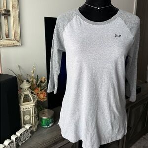Under Armour Women's Light Gray Raglan Long Sleeve Tee